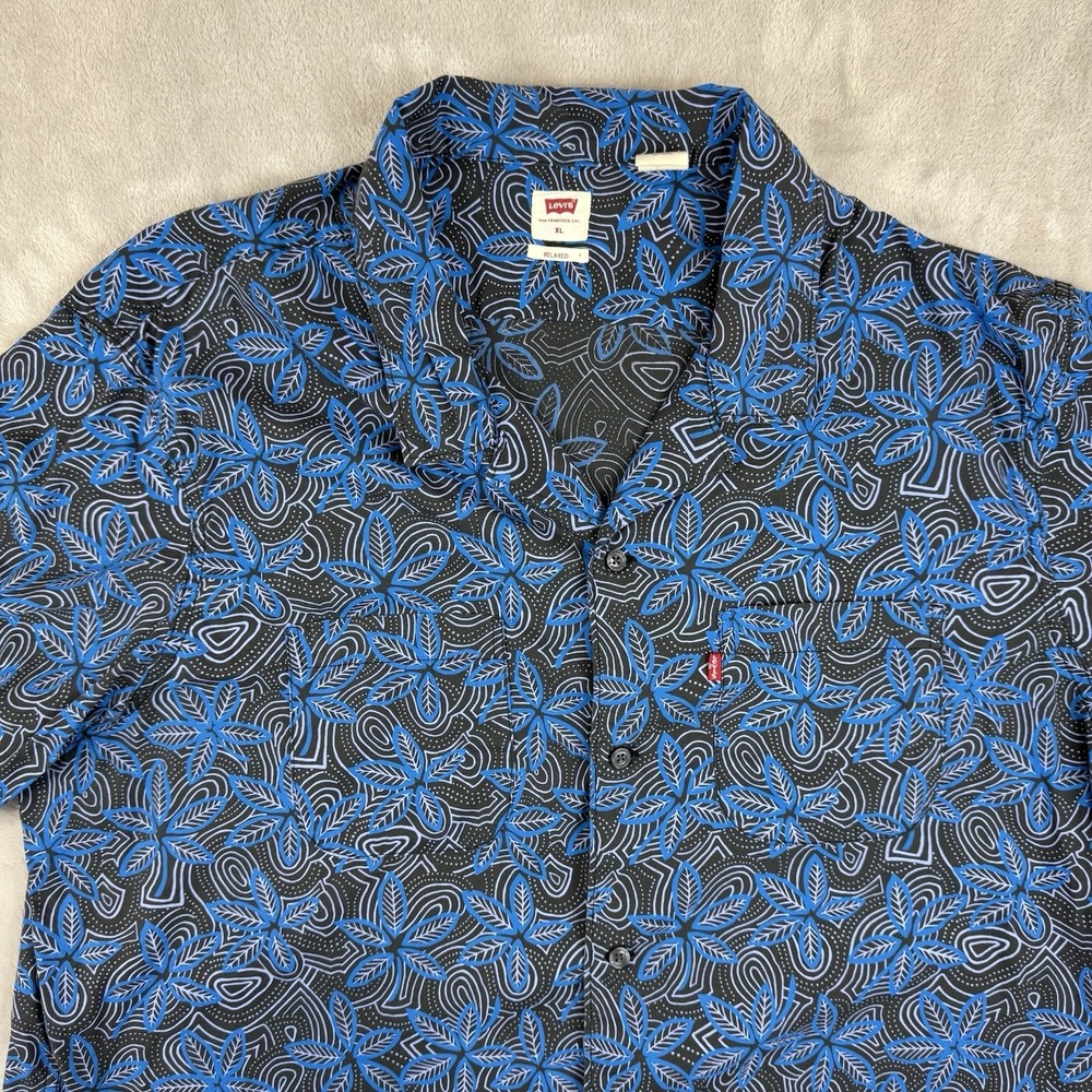 Levi's Men's XL Relaxed Fit Button Up Shirt Blue Floral Abstract Pattern India